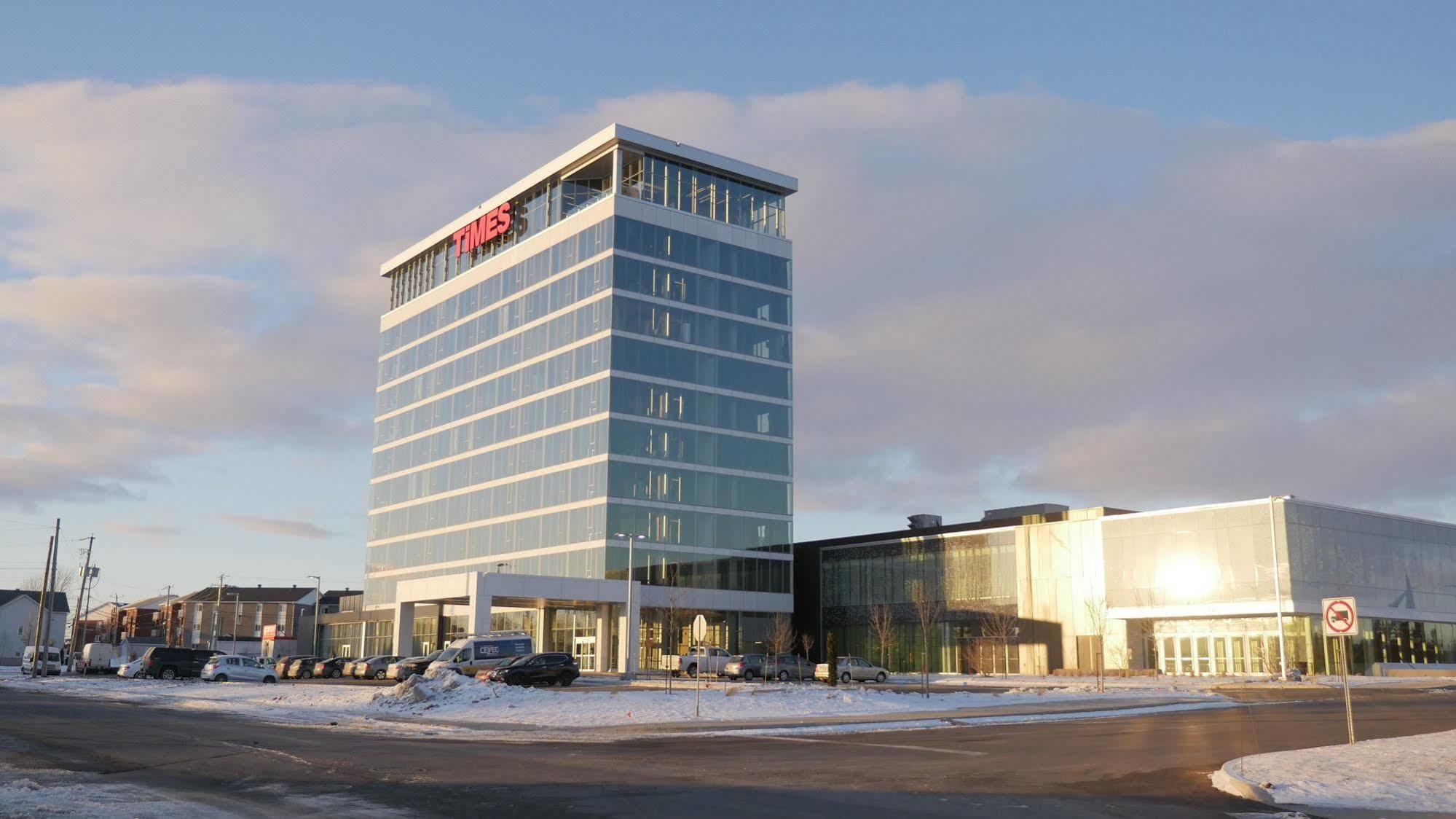Grand Times Hotel Drummondville Exterior photo