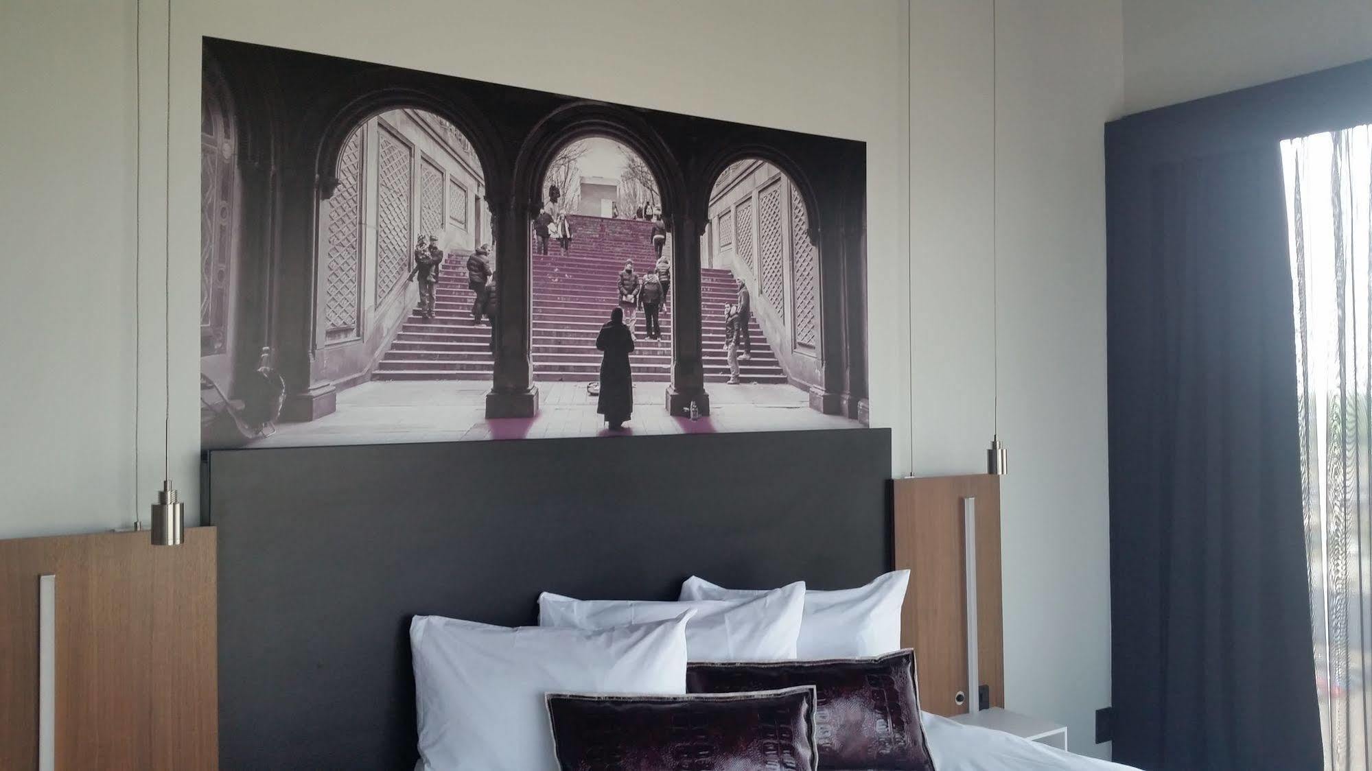 Grand Times Hotel Drummondville Exterior photo
